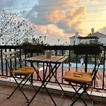 Arya Sea View Veranda Apartment (Adults Only) بيت للعطل *