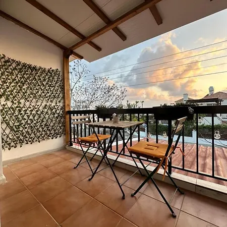 Arya Seaview Escape Balcony & Walk (adults Only) *