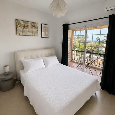 Seaview By Aria-walk To (adults Only) بيت للعطل *